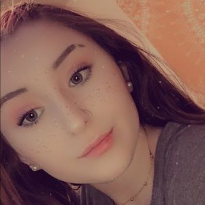 Meet your Posher, Madelyn